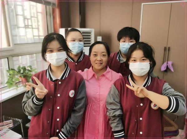 与最喜欢的老师合影 (18)